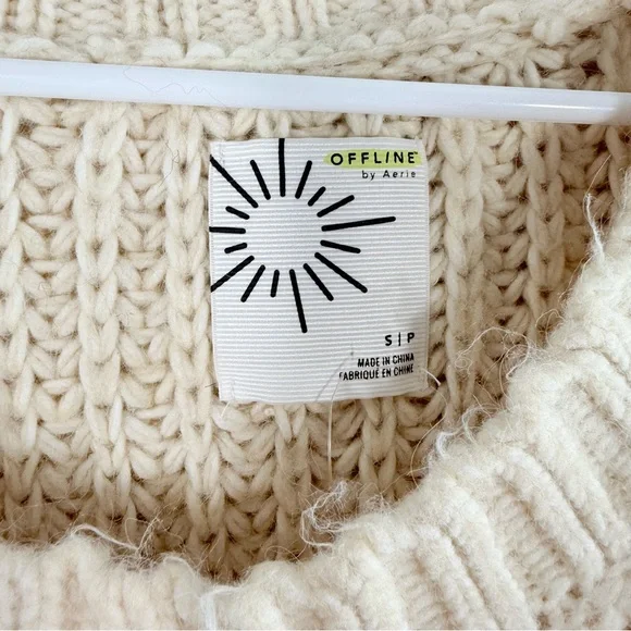 NWT Aerie American Eagle Cream Chunky Knit Oversized Sweater Small New - Picture 3 of 10